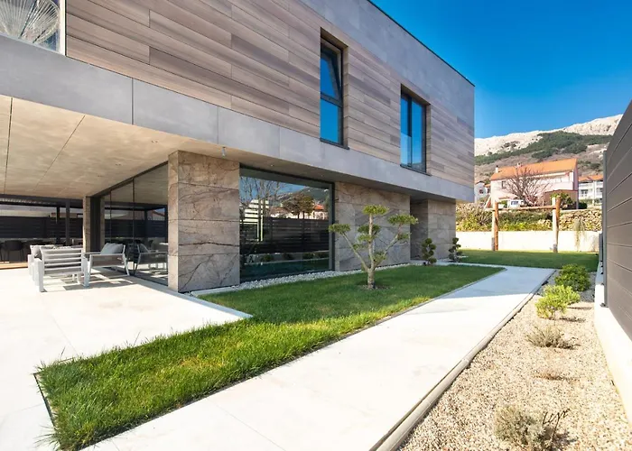 Vilă Luxury Lorkia With Sauna And Jacuzzi Baška