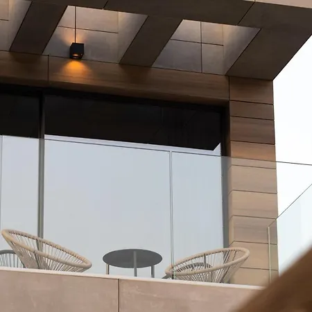 Luxury Lorkia With Sauna And Jacuzzi Villa *