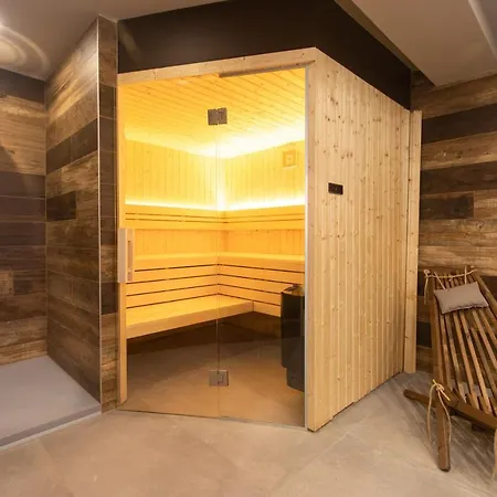 别墅 Luxury Lorkia With Sauna And Jacuzzi