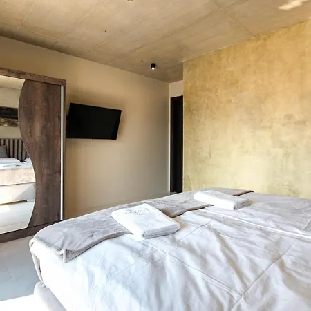 Luxury Lorkia With Sauna And Jacuzzi * 巴斯卡