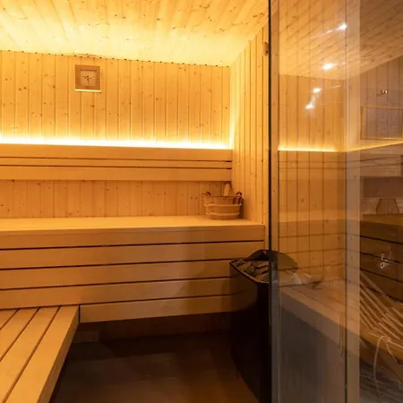别墅 Luxury Lorkia With Sauna And Jacuzzi