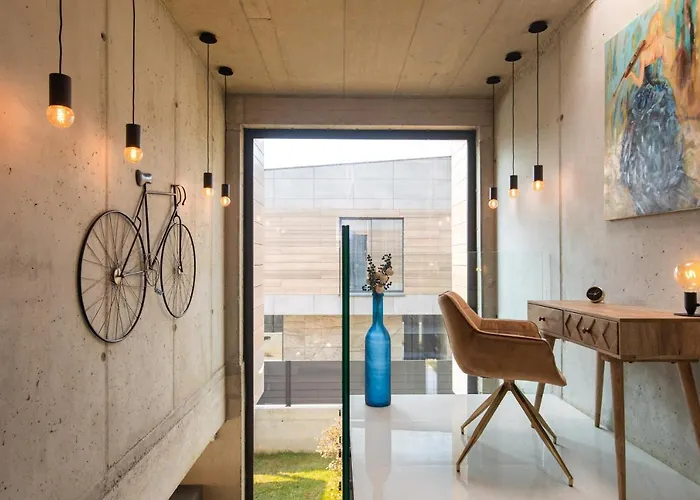 Luxury Lorkia With Sauna And Jacuzzi *