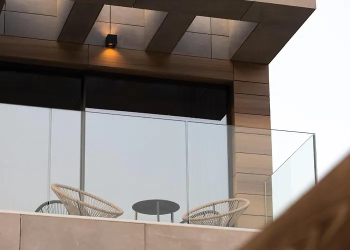 Luxury Lorkia With Sauna And Jacuzzi Villa *