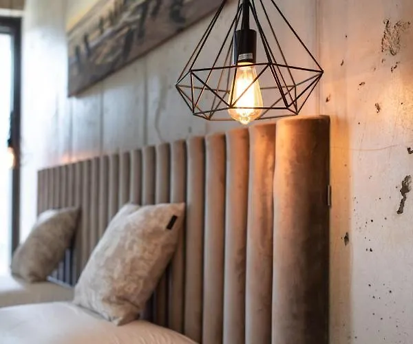 Luxury Lorkia With Sauna And Jacuzzi Villa *