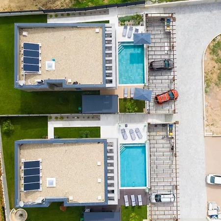 Luxury Lorkia With Sauna And Jacuzzi Villa *